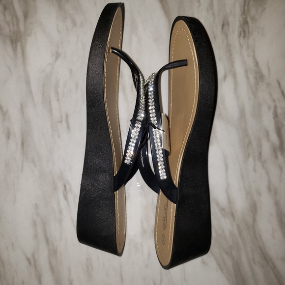 White Line Wedge Sandals, Size 11 - Picture 2 of 5